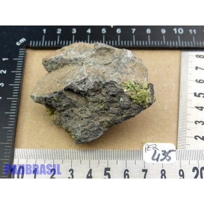 Péridot sur Basalte Pierre Brute 141g