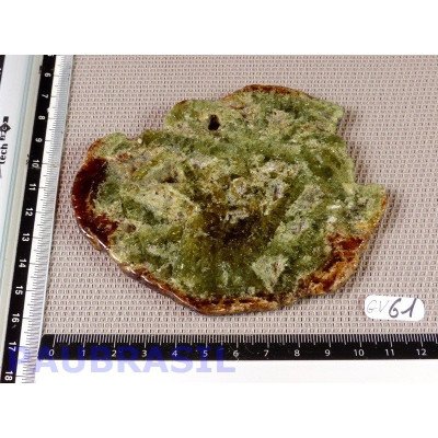 Grenat vert grossulaire du Mali en tranche polie Q Extra 160g