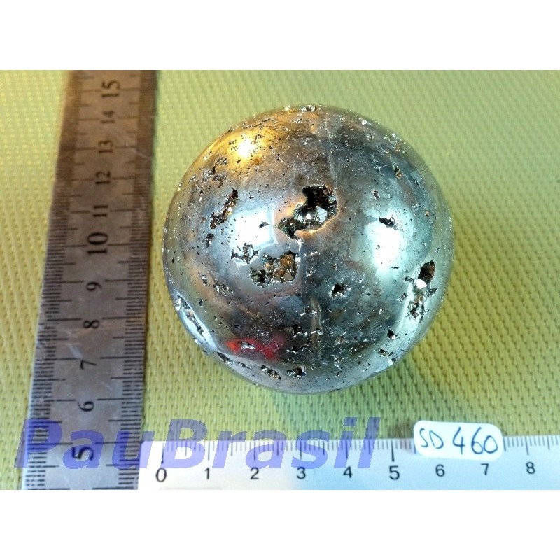 Sphère en Pyrite de 435 gr et de 57 mm de diamètre .