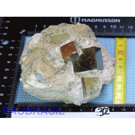 Pyrites cubiques sur macle Q Extra 426g