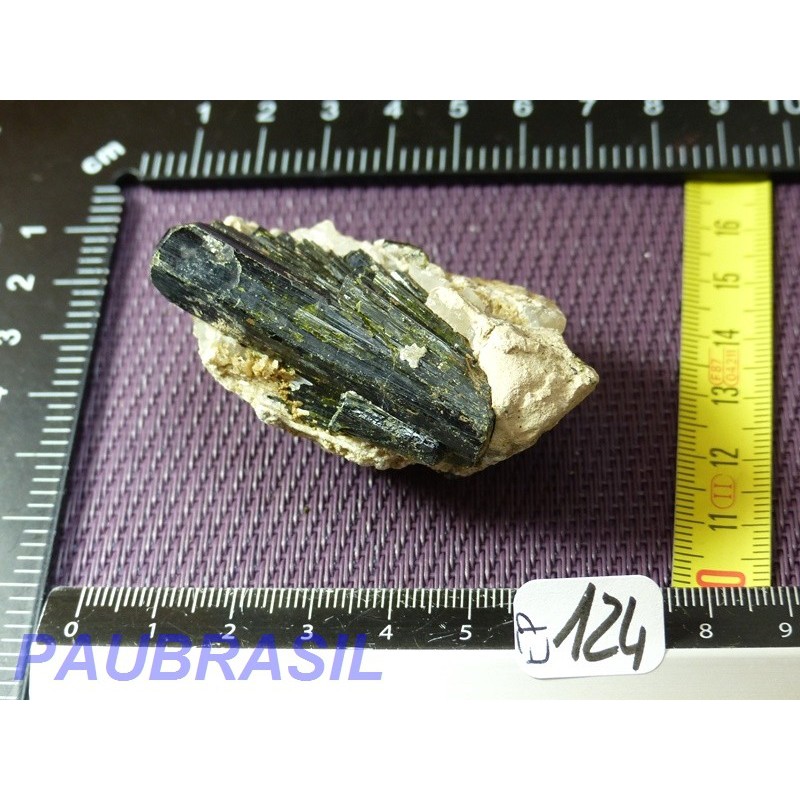 Epidote Brute Q Extra sur macle 67gr