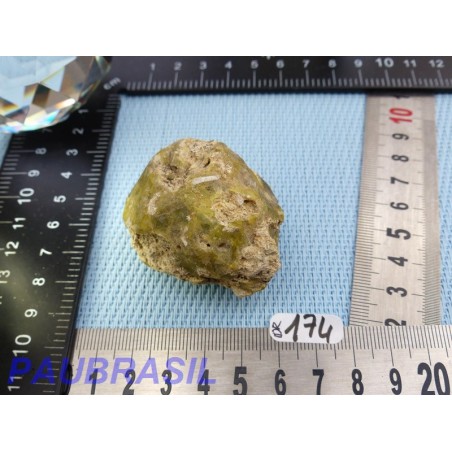 Vesuvianite - Idocrase pierre brute sur macle Pakistan 83g