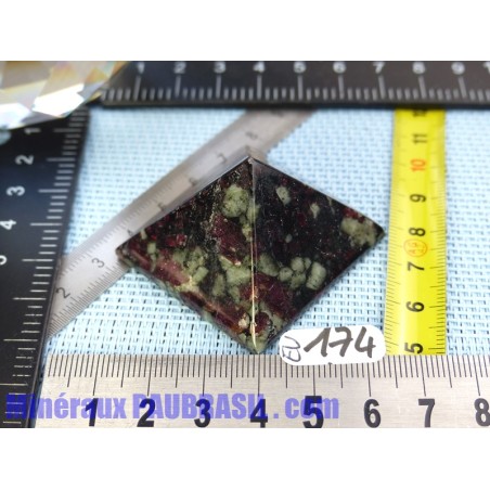 Pyramide en Eudialite Eudialyte 40mm base 53gr