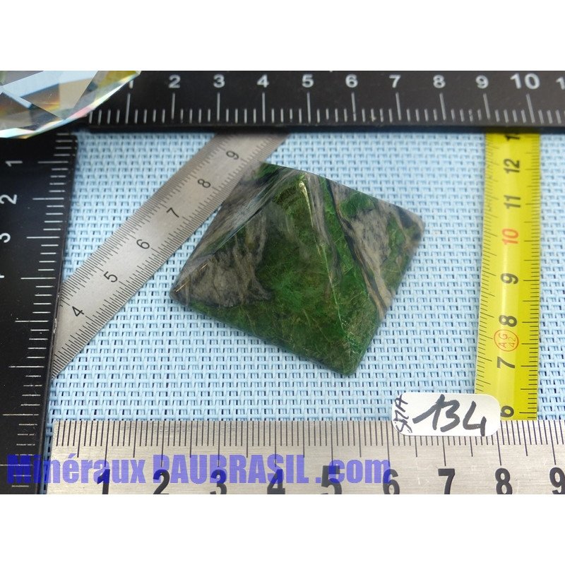 Pyramide en Smaragdite du Cap Corse 40x40mm base 53g