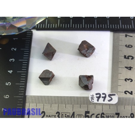 4 Magnétites octaédriques de 10gr50 les 4