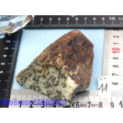 Jadeite à inclusions de grenats de Namibie pierre brute 131g rare