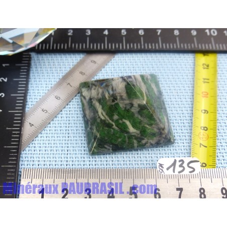Pyramide en Smaragdite du Cap Corse 40x40mm base 61gr