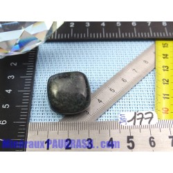 Jade magnétite ou jade noir pierre roulée de 16g