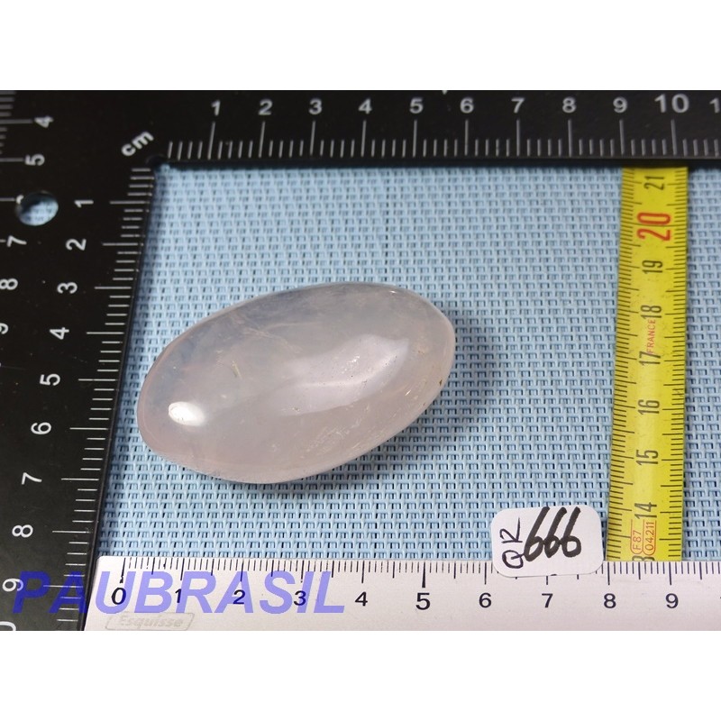 Quartz Rose en pierre polie de Madagascar 53gr